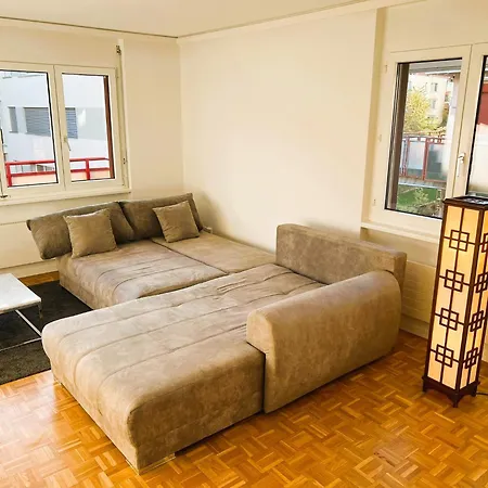 Huge Center With Balcony In Zurich, Kars - Self Checkin