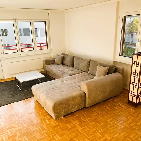 Apartment Huge Center With Balcony In Zurich, Kars