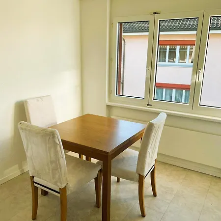 Huge Center With Balcony In Zurich, Kars - Self Checkin Apartmán *