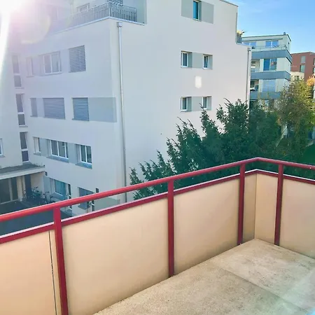 Huge Center With Balcony In Zurich, Kars - Self Checkin Daire *